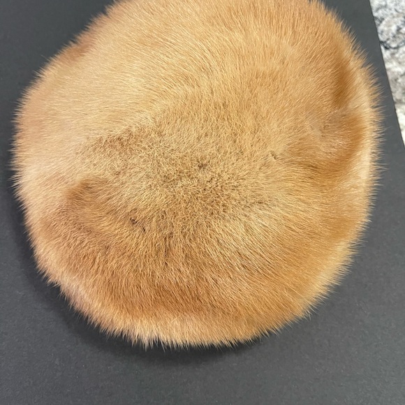 Union Accessories - Vintage Mink Jackie O style original Union made fur pillbox hat